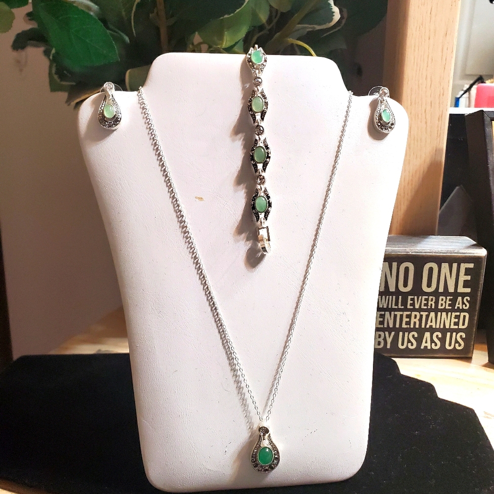 VINTAGE BEAUTIFUL SET! 3 PC SET.